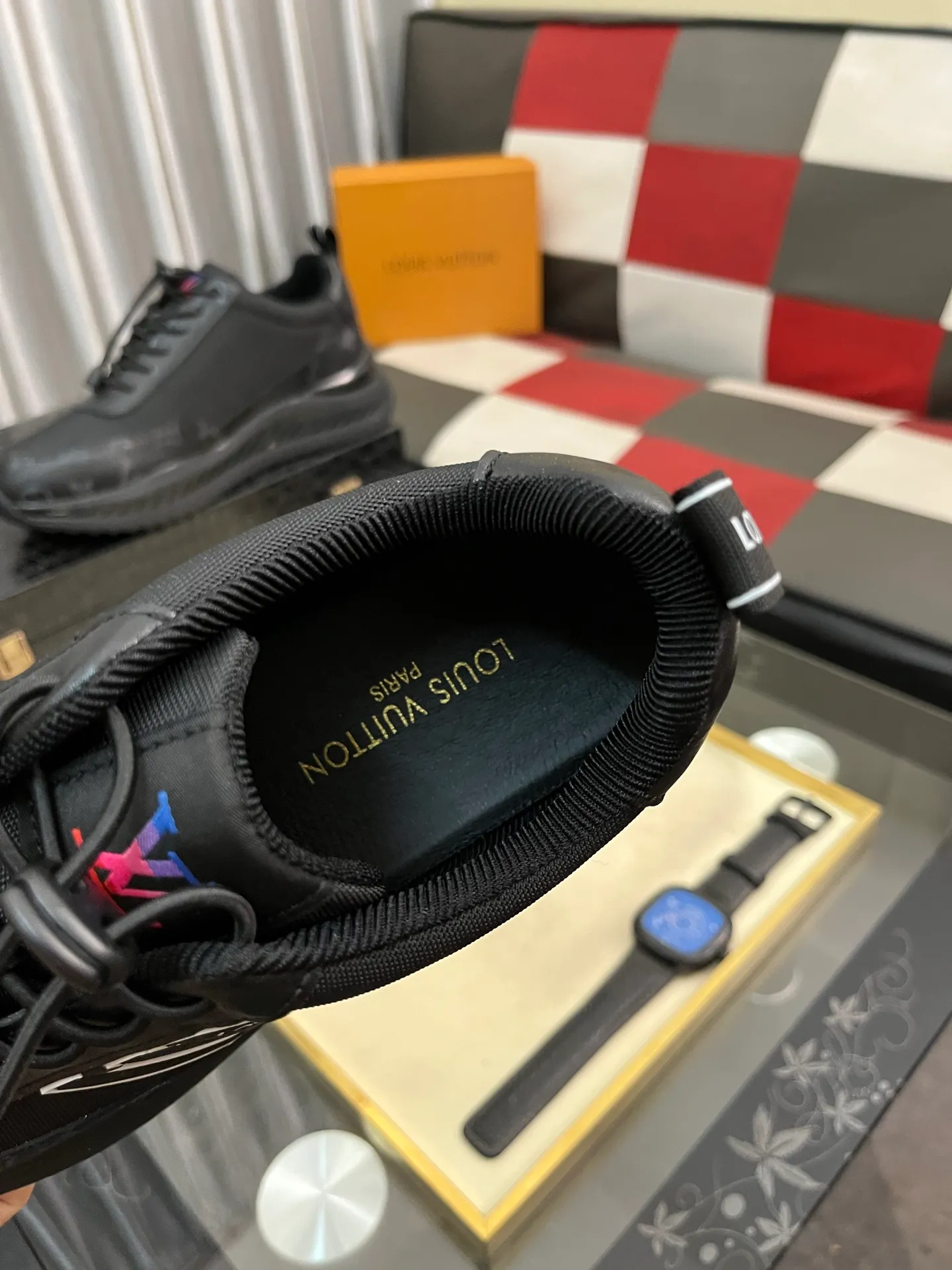 Men's shoes 💰458⌚️⌚️【LOUlS VUlTTON】Louis Vuitton ~ unique and casual style. LV counter purchasing 🏃casual shoes😍😍 are on sale at the men's counter at the same time. Italian imported brands select top-layer Italian cowhide. 🐑Sheepskin lining (refuses to discolor and grind feet) Sole: Original sole specially provided by the original factory 🎬Better in kind Code number: 38-444⃣️Color selection